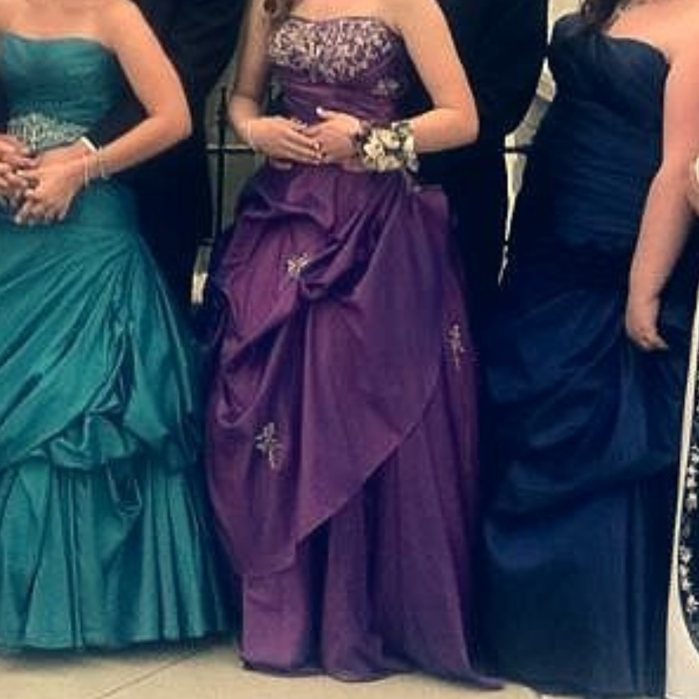 Gorgeous Prom Dress- Converts from long to short!!